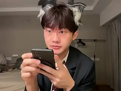 brutusk1 – webcam model profile photo Image 7