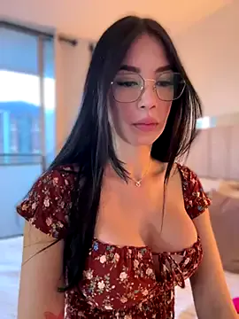 lulu_fly_ – webcam model profile photo Image 14