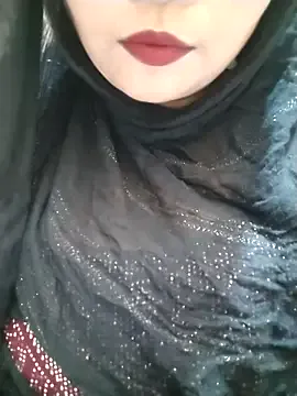 IORio2 – webcam model profile photo Image 13