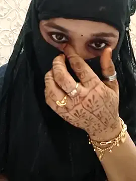 IORio2 – webcam model profile photo Image 17