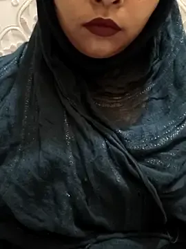 IORio2 – webcam model profile photo Image 18