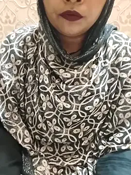 IORio2 – webcam model profile photo Image 19