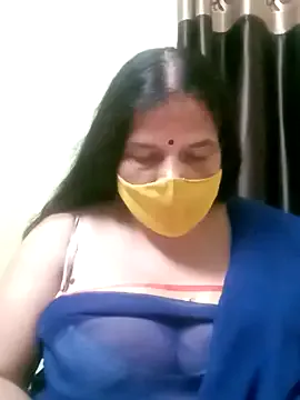 IORio2 – webcam model profile photo Image 10