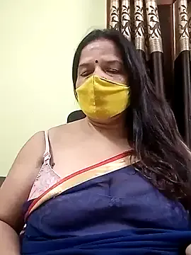 IORio2 – webcam model profile photo Image 13