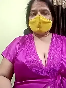 IORio2 – webcam model profile photo Image 16