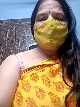 IORio2 – webcam model profile photo Image 4