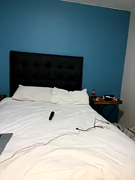 Daddyslut2_0 – webcam model profile photo Image 6