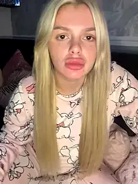 hina_porn – webcam model profile photo Image 7