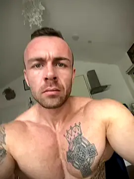 Ranting18 – webcam model profile photo Image 10