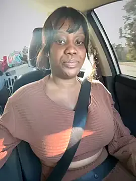 gael_coral – webcam model profile photo Image 2