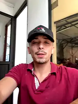 tyler_gus – webcam model profile photo Image 12