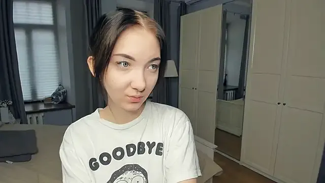 little_v1rgin_angel – webcam model profile photo Image 4