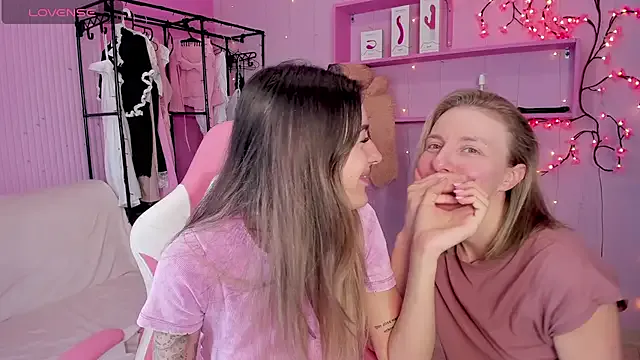 Ninjainia – webcam model profile photo Image 6