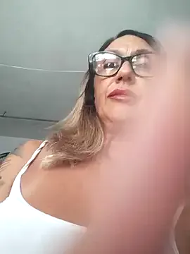 -MiaSweet- – webcam model profile photo Image 17