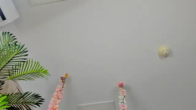 bambi_lu – webcam model profile photo Image 7