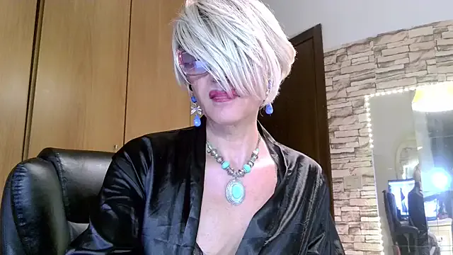 Svetik-Vetik – webcam model profile photo Image 6