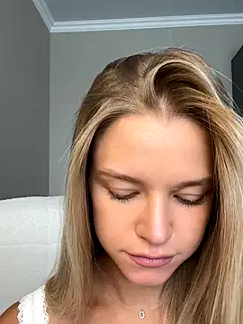 -Miray- – webcam model profile photo Image 14