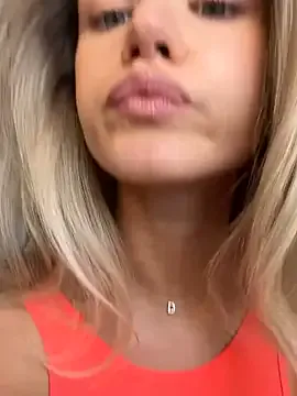 -Miray- – webcam model profile photo Image 8