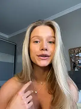 -Miray- – webcam model profile photo Image 9