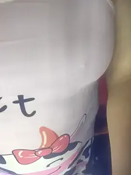 valeria_lewiis – webcam model profile photo Image 4