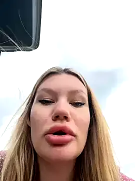 luna_berryy – webcam model profile photo Image 14