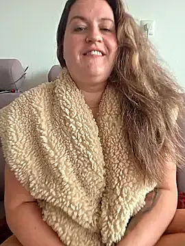 lucretiaburnaugh – webcam model profile photo Image 12