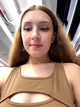 millemimi – webcam model profile photo Image 12