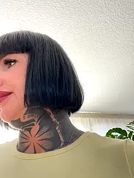Ranting18 – webcam model profile photo Image 14