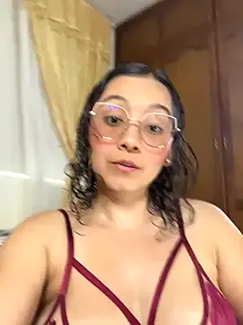 V-Hot-Sweti – webcam model profile photo Image 7