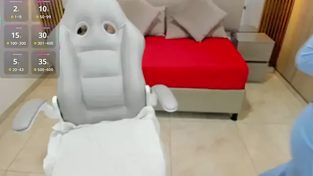 Linnea – webcam model profile photo Image 2