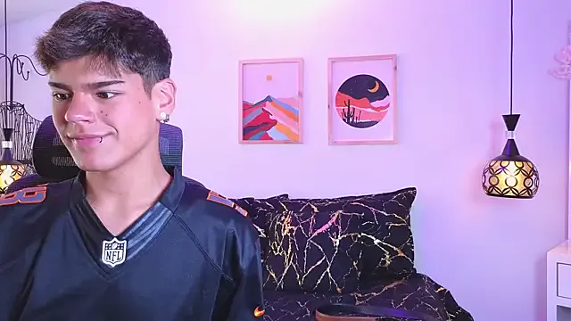 kevienmiet – webcam model profile photo