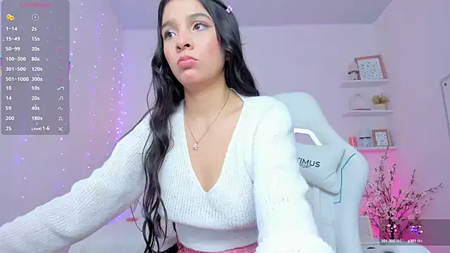 roouse – webcam model profile photo Image 16