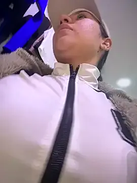 Linnea – webcam model profile photo Image 11