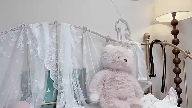 alana15 – webcam model profile photo Image 11