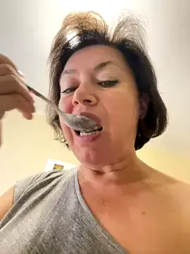 bambi_lu – webcam model profile photo Image 11