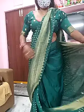 SunnyShiney – webcam model profile photo Image 5