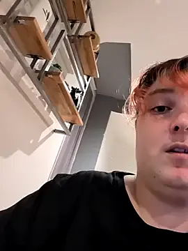 YoungSquad – webcam model profile photo Image 18
