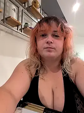 YoungSquad – webcam model profile photo Image 19