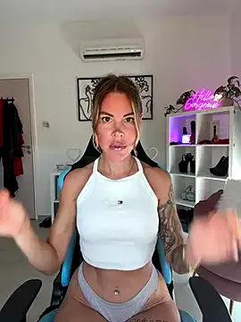 shy_suchka – webcam model profile photo Image 16