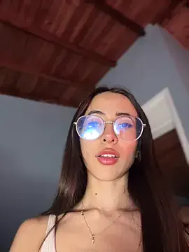 little_v1rgin_angel – webcam model profile photo Image 4