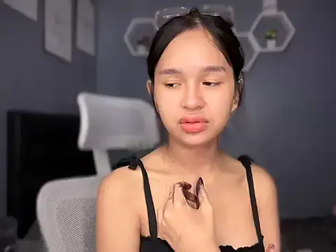 -BalanCe- – webcam model profile photo Image 2