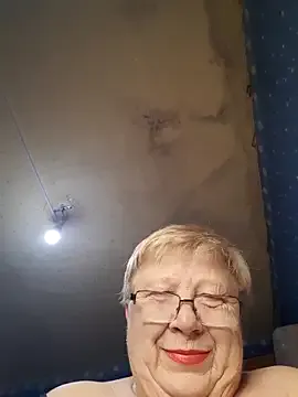 VixyVee – webcam model profile photo Image 2