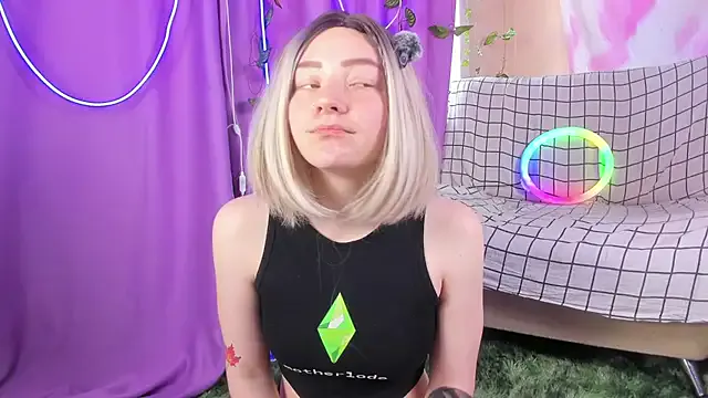 Linnea – webcam model profile photo Image 15