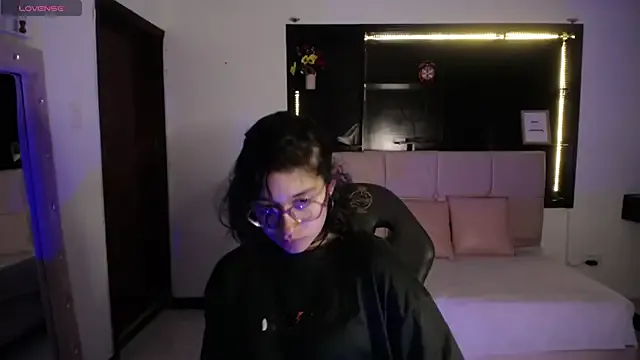 pamela_wolf_ – webcam model profile photo Image 14