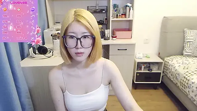 ava_delightt – webcam model profile photo Image 3