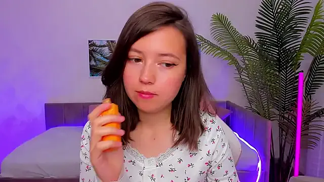 catherine____ – webcam model profile photo Image 4