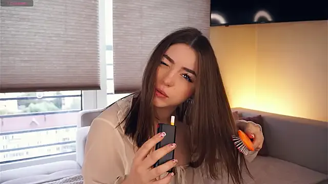 Linnea – webcam model profile photo Image 13