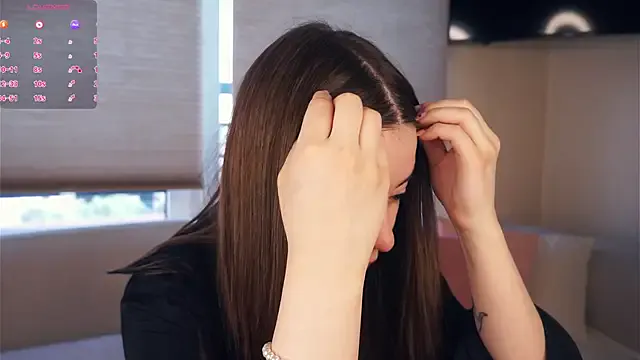 Linnea – webcam model profile photo Image 9