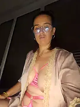 bambi_lu – webcam model profile photo Image 11