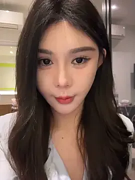 HopeHeaven – webcam model profile photo Image 3